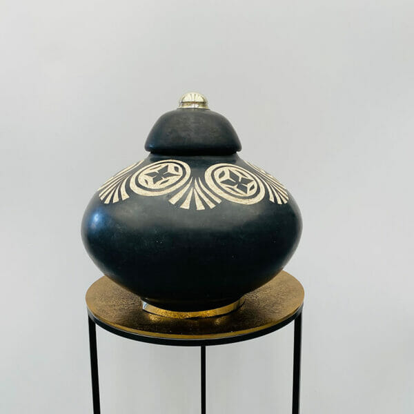 Bonbonnière marocaine artisanale en terre cuite noire et écrue décoration intérieure boutique Plume magasin de déco Rouen le Petit-Quevilly Normandie