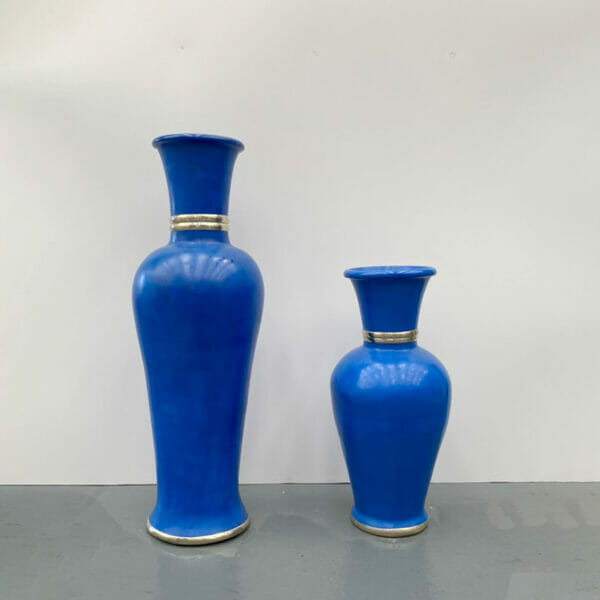 jarre marocaine artisanale bouteille en terre cuite bleu majorelle 2 tailles décoration interieure et exterieure boutique Plume magasin de déco Rouen le Petit-Quevilly Normandie