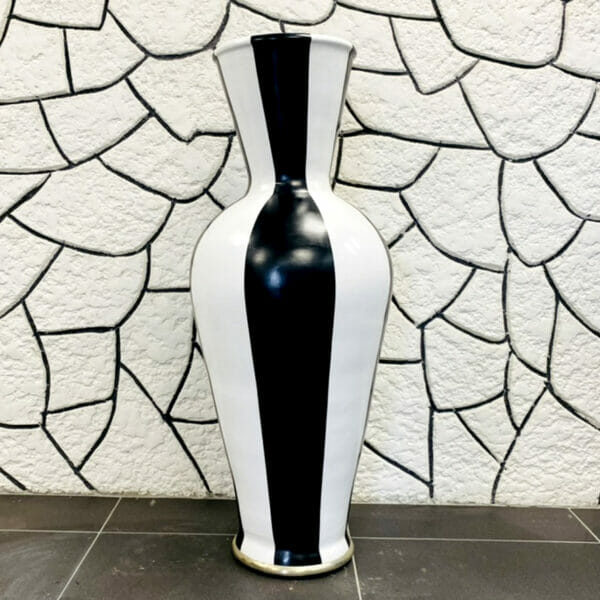 Grandes jarres marocaine artisanale en terre cuite à rayures - Noir et blanc décoration interieure et exterieure boutique plume magasin de déco Rouen le Petit-Quevilly Normandie