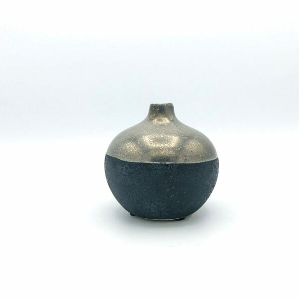 Petit vase boule gris et métal décoration de la boutique plume magasin de déco rouen le petit quevilly normandie