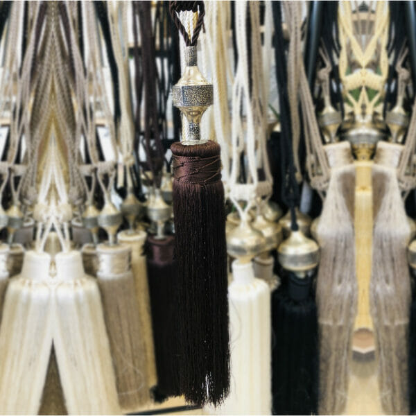 POMPON/EMBRASE METAL - Petit modèle - Chocolat