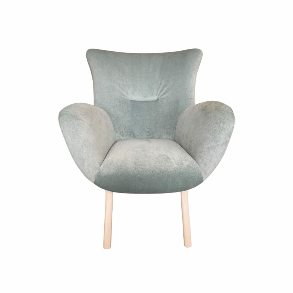 fauteuil en velours bleu clair décoration boutique plume magasin de déco rouen le petit quevilly normandie