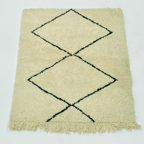Tapis Berbère écru et noir 139x102 cm
