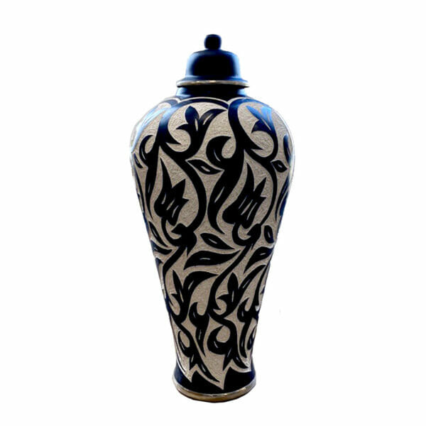 jarre marocaine artisanale décorative en terre cuite à motifs floral avec chapeau décoration interieure et exterieure boutique plume magasin de déco Rouen le Petit-Quevilly Normandie