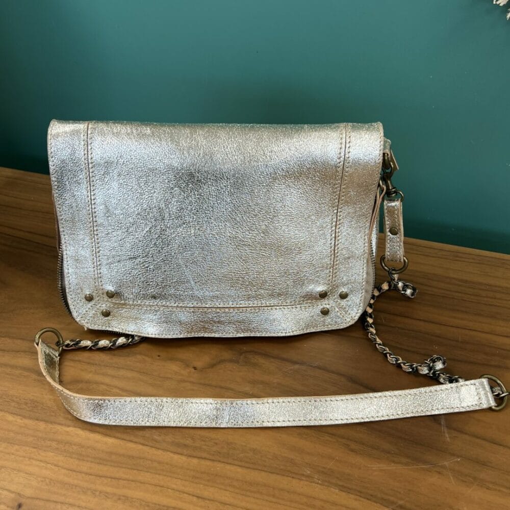 sac en cuir doré irisé sac à porté à l'épaule ou croisé boutique plume magasin de déco Rouen le petit quevilly Normandie