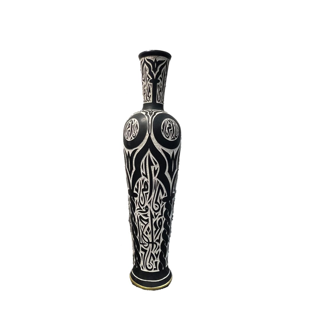 Jarre noire à motifs arabesques grand modèle décoration marocaine artisanale en terre cuite boutique plume magasin de décoration le petit quevilly Rouen Normandie