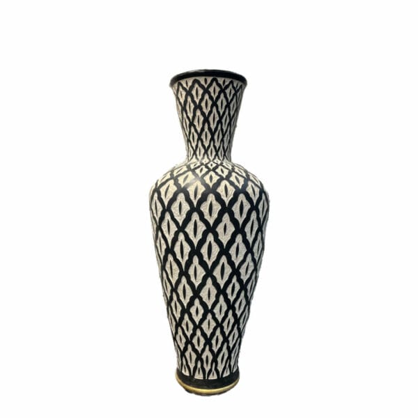Jarre marociane noire à motifs sculptés écrus décoration marocaine artisanale boutique plume magasin de décoration le petit quevilly Rouen Normandie