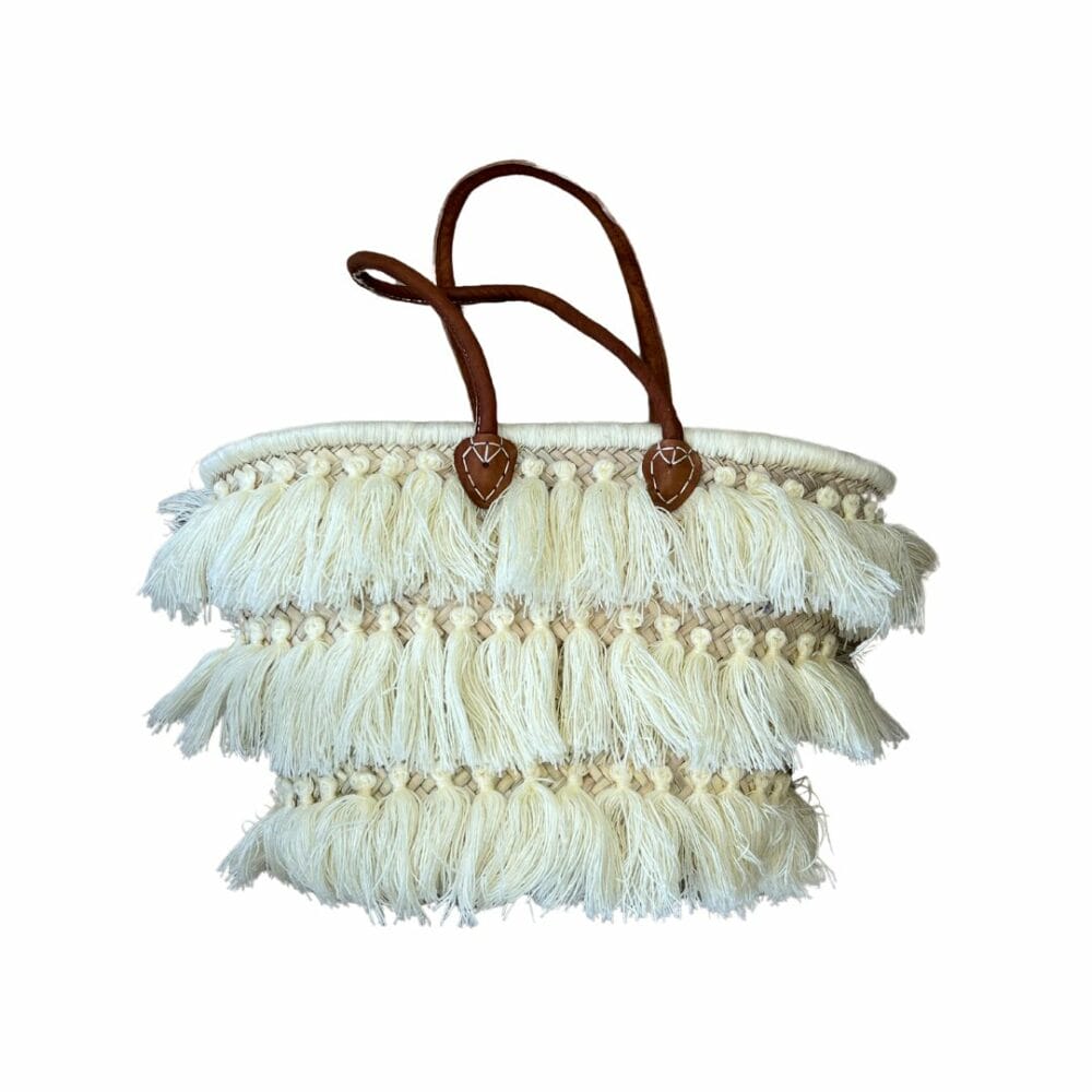 Cabas paille avec anse en cuir et pompon brodé boutique Plume magasin de déco Rouen Le petit Quevilly Normandie