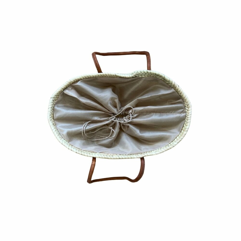 Cabas paille avec anse en cuir et écriture brodé boutique Plume magasin de déco Rouen Le petit Quevilly Normandie