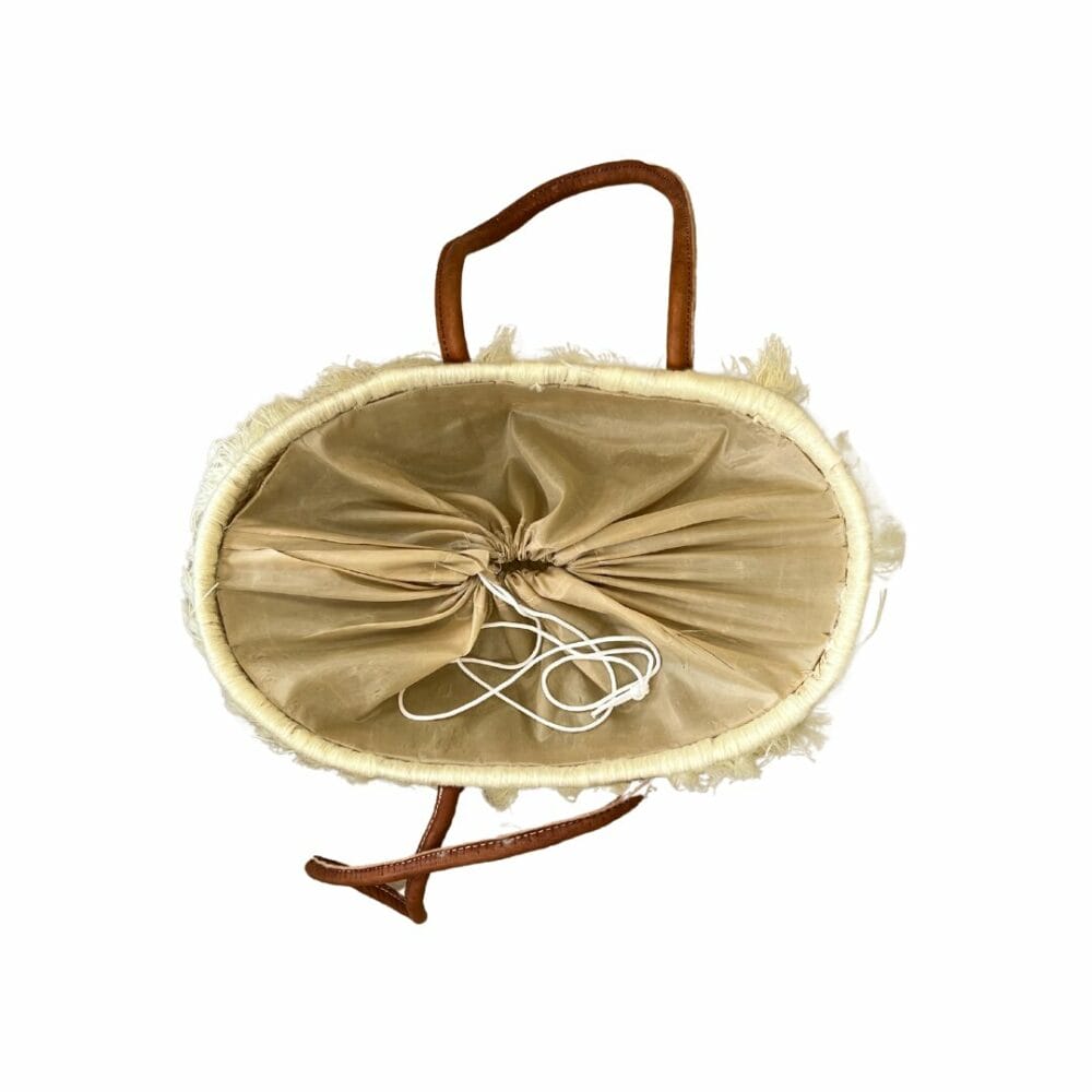 Cabas paille avec anse en cuir et pompon brodé boutique Plume magasin de déco Rouen Le petit Quevilly Normandie