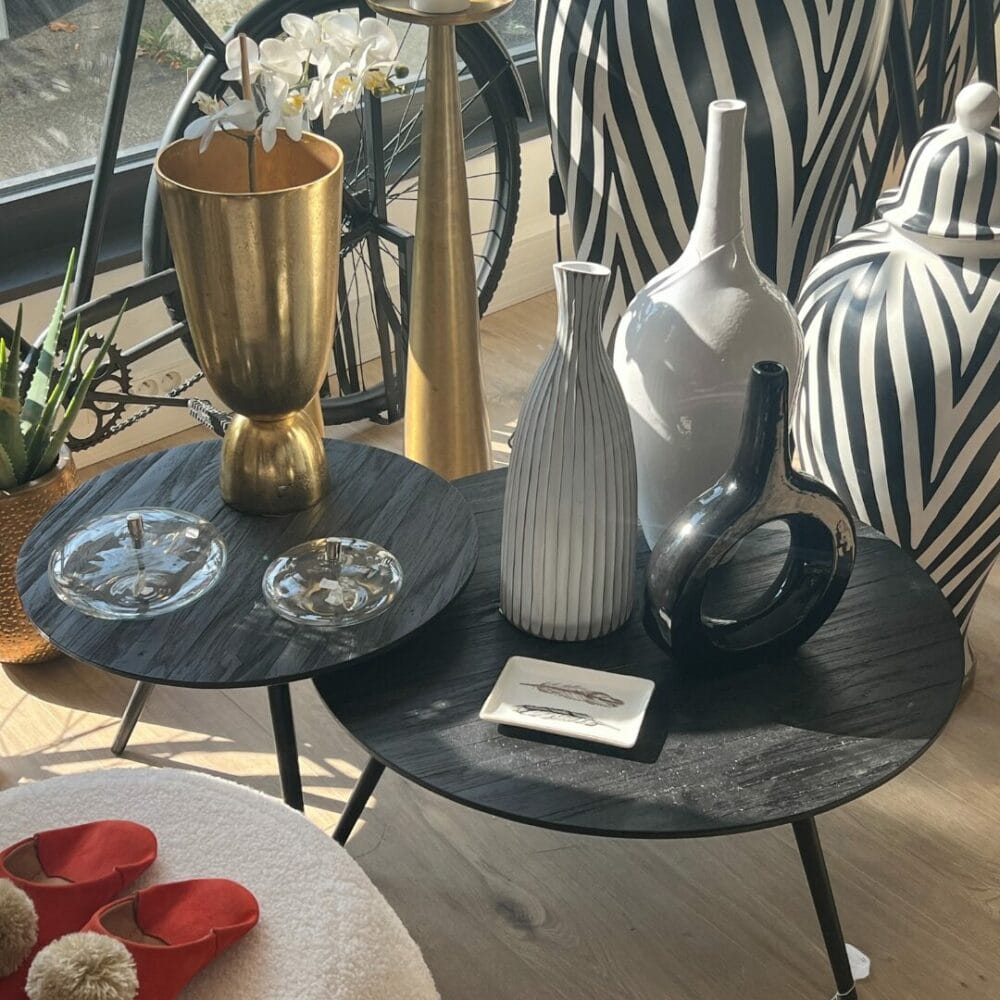 Set 2 tables noires rondes bois décoration boutique Plume magasin de déco Rouen le petit Quevilly Normandie