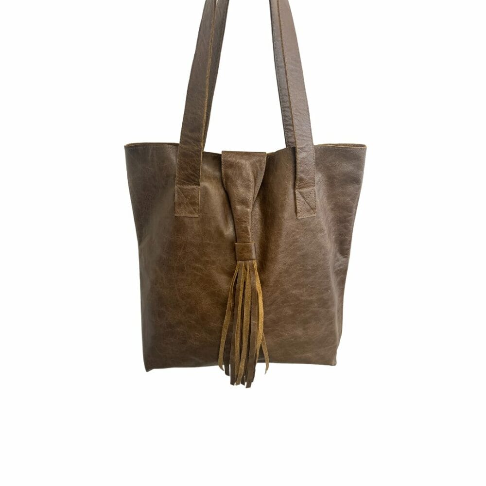 sac à main en cuir marron artisanal boutique plume magasin de déco Rouen le petit quevilly Normandie