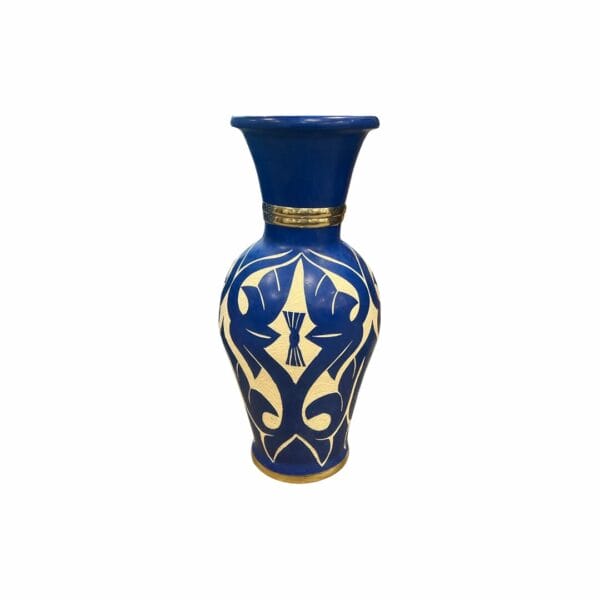 Petite jarre sculptée bleu majorelle artisanale Maroc en céramique . Décoration de la boutique plume magasin de déco rouen le petit quevilly normandie