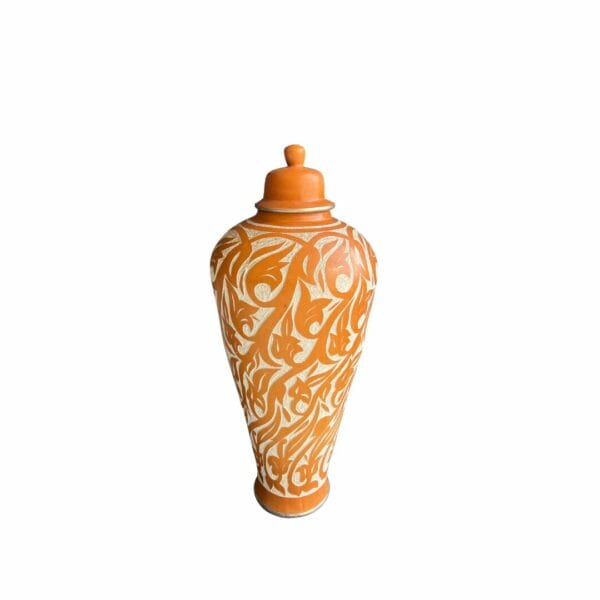 Jarre artisanale ne céramique orange florale sculptée décoration de la boutique plume magasin de déco aux docks76 à Rouen