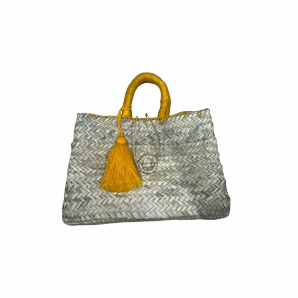 Sac paille avec détails jaune . Sac de la boutique Plume magasin de déco aux docks76 à Rouen en normandie