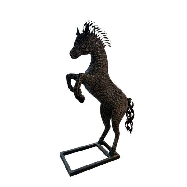 sculpture cheval en métal recyclé boutique art-déco Plume aux Docks76 Rouen